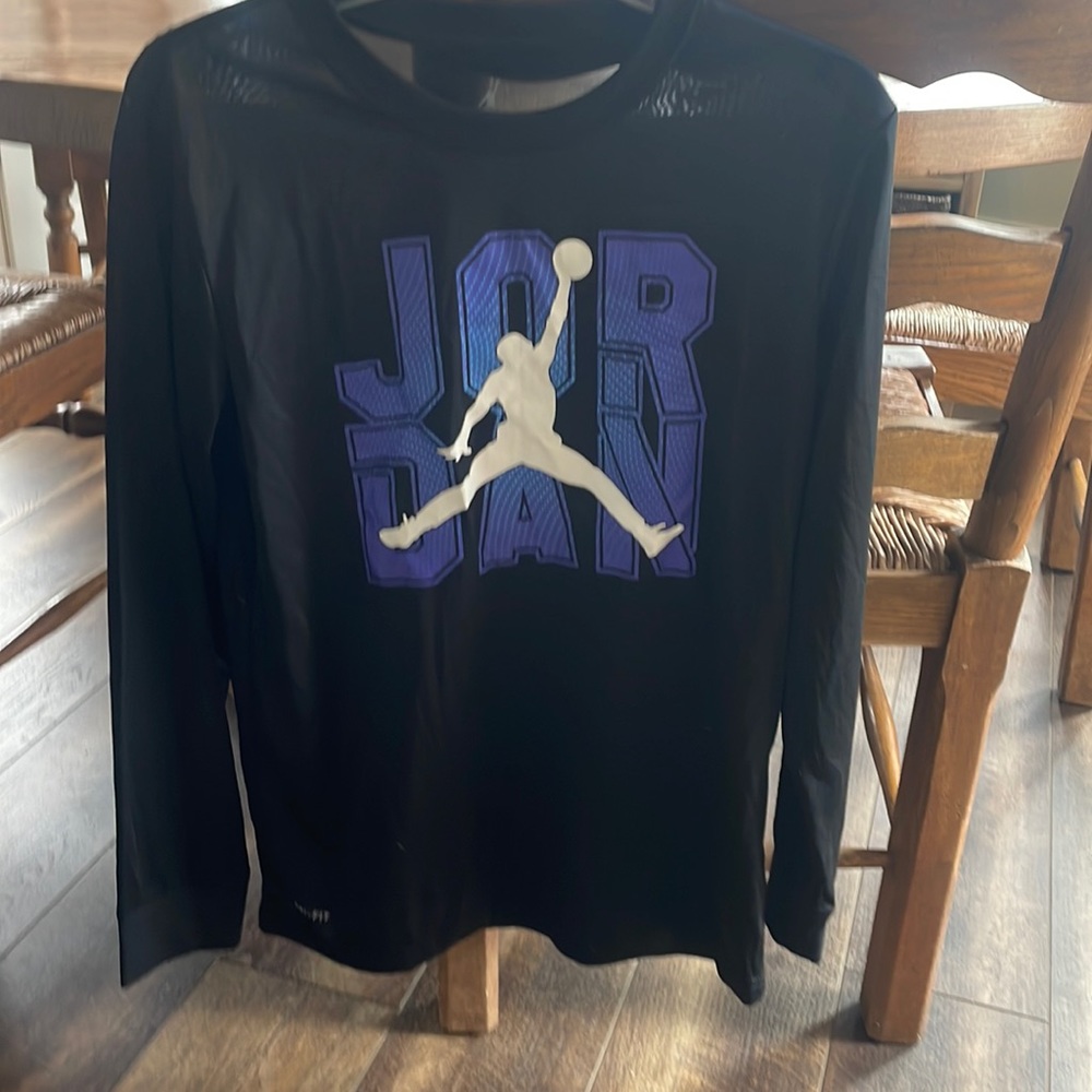 Jordan xl dri fit long sleeve shirt